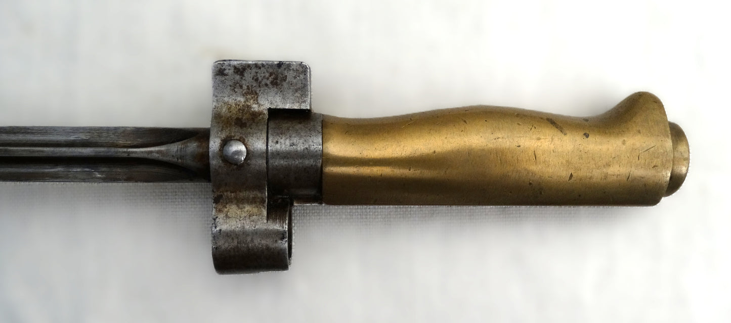 Baionnette_Lebel_M1886_M93_Quillon_coupe_Lame_complete manche laiton