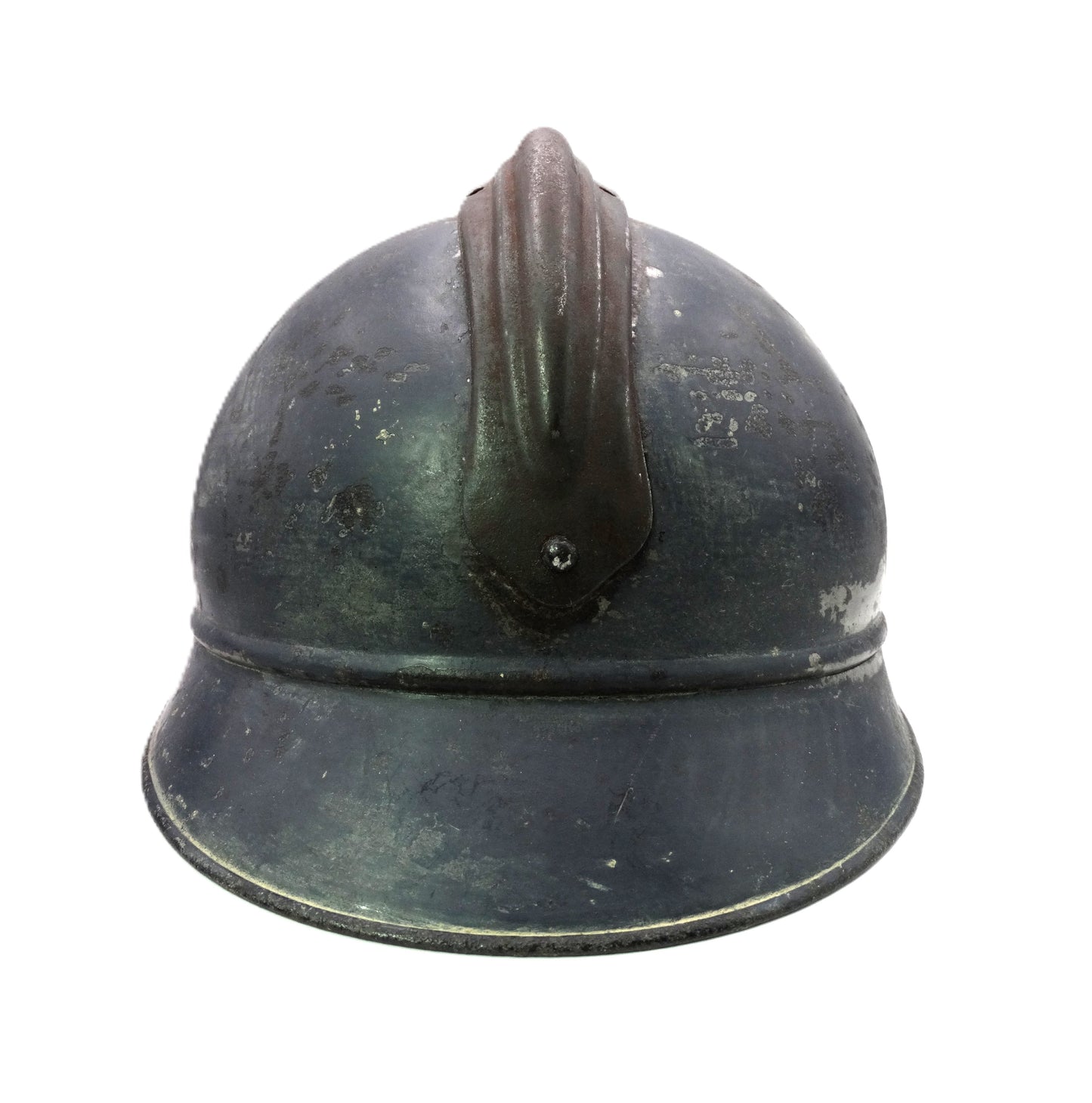coque casque Adrian Modèle 1915 est équipée de son insigne frontal d’artillerie et tampon du fabricant "Jouet de Paris". Arrière