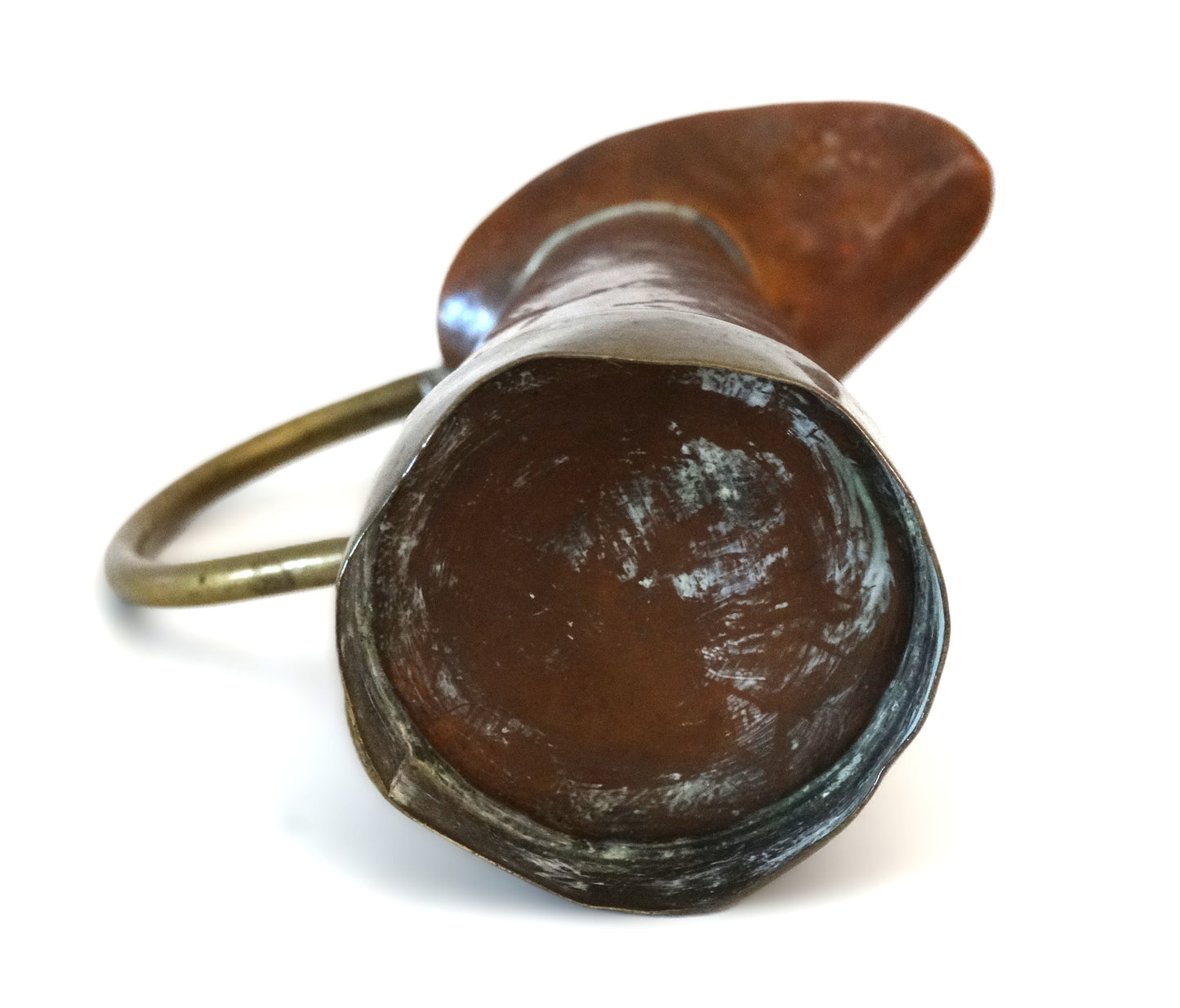 Cruche Artisanat de Tranchée WW1 – “Ici on sert pas le Boche” – Vue du dessous.