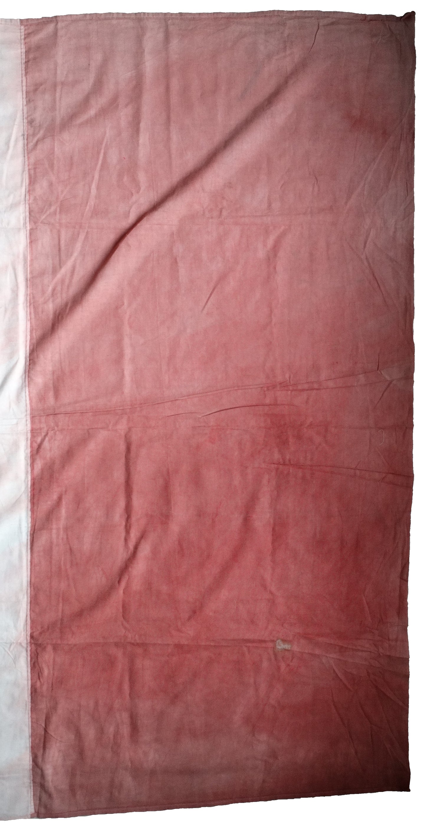 Drapeau France Libre tricolore – Croix de Lorraine cousue 195×135 cm .
Zoom sur le Rouge.