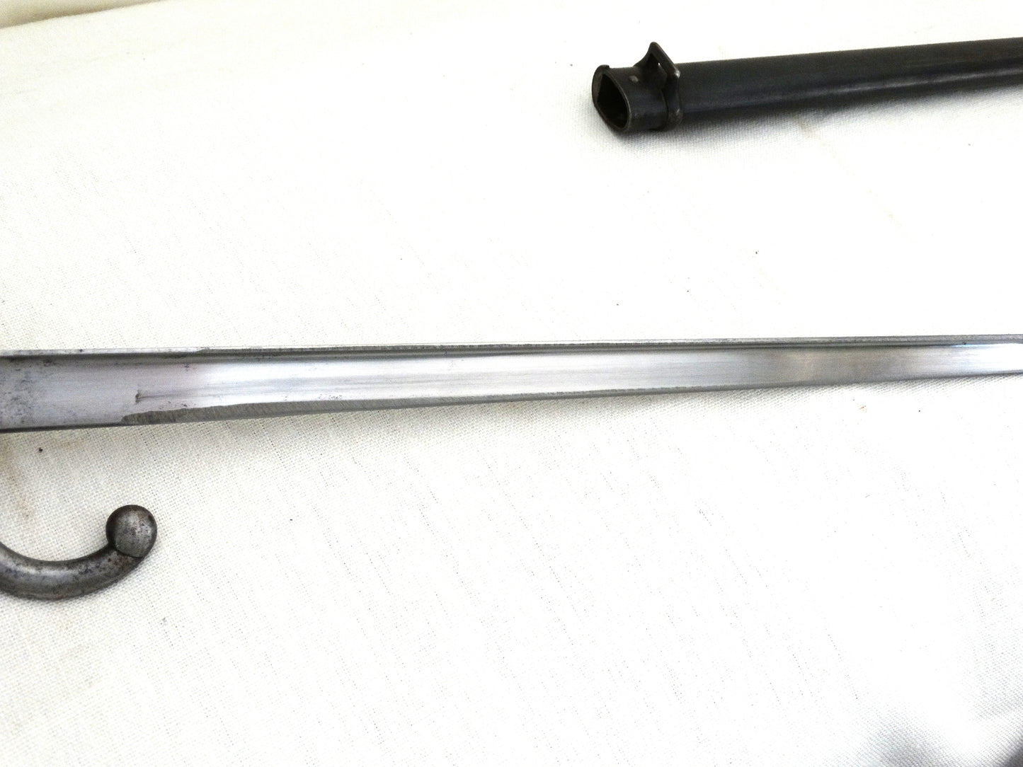 Fabrication_autrichienne_Baionnette_Gras_modele_1874_Usine_de_STEYR_1879. Lame coté droit.