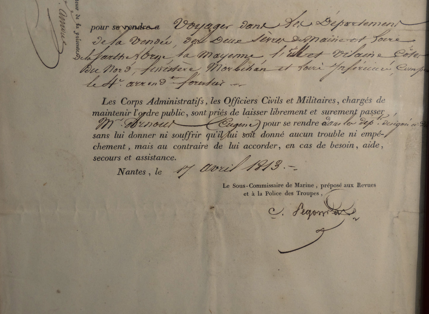 Feuille de route – Premier Empire, 1813
Époque : Premier Empire, Napoléon Ier.
Date : 1813.
Format : Feuille manuscrite pliée.
Support : Papier d’époque, écriture à l’encre.
Contenu : Nom du militaire, points d’étape, signatures ou cachets officiels.