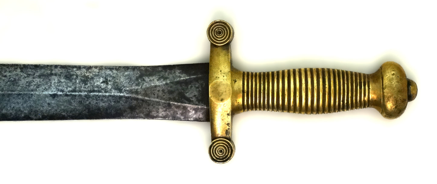 Glaive d’infanterie Modèle 1831 – sans fourreau, sans marquage, authentique.
Poignée laiton 26 cannelures coté gauche.