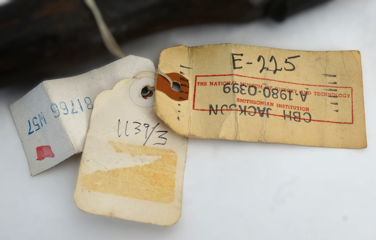 Hache de pionnier allemande modèle 1899 – Werkzeug der Pioniere – Première Guerre mondiale.
Etiquettes Musée Smithsonian.