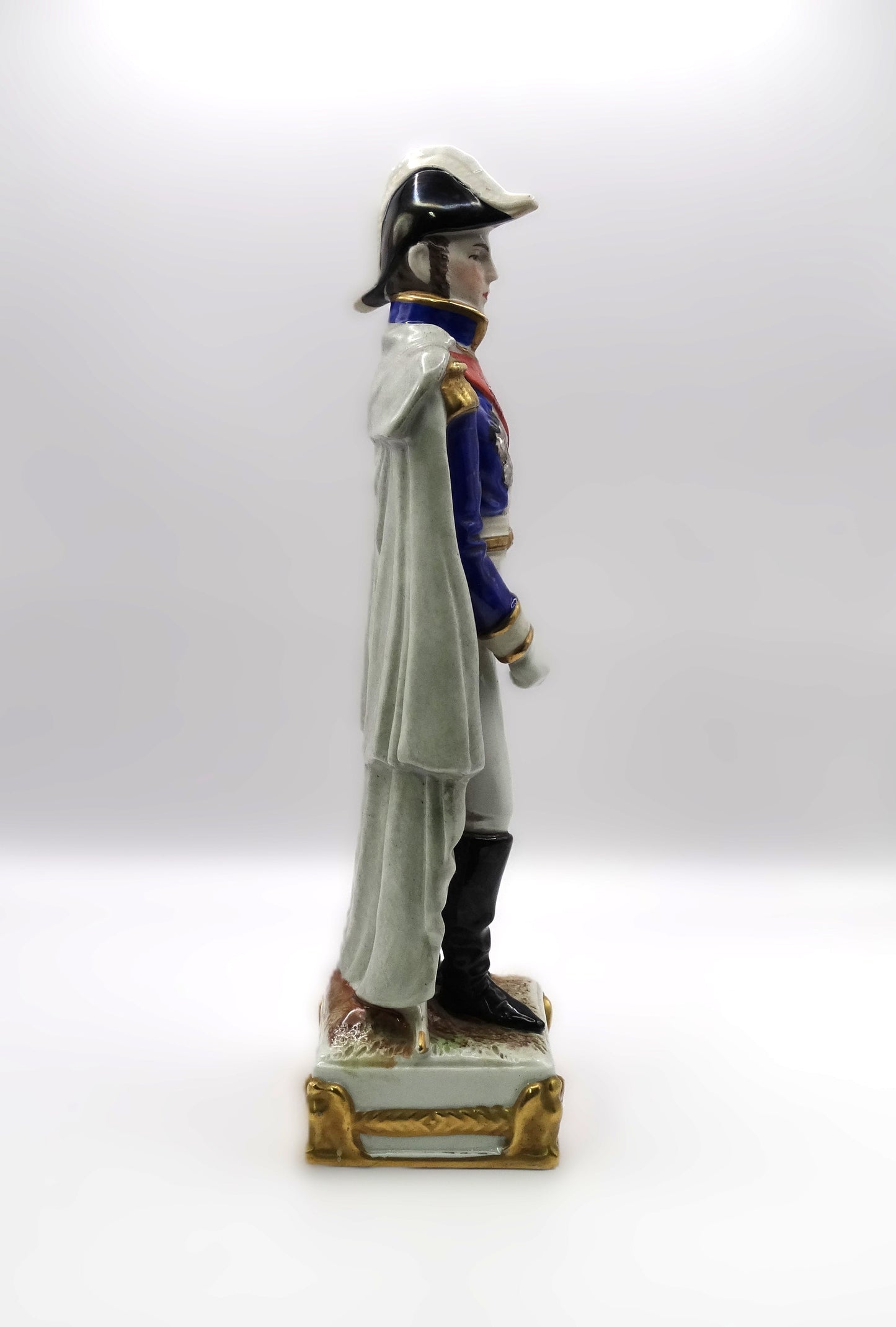 Maréchal Jean Lannes par Scheibe-Alsbach (porcelaine allemande) coté droit