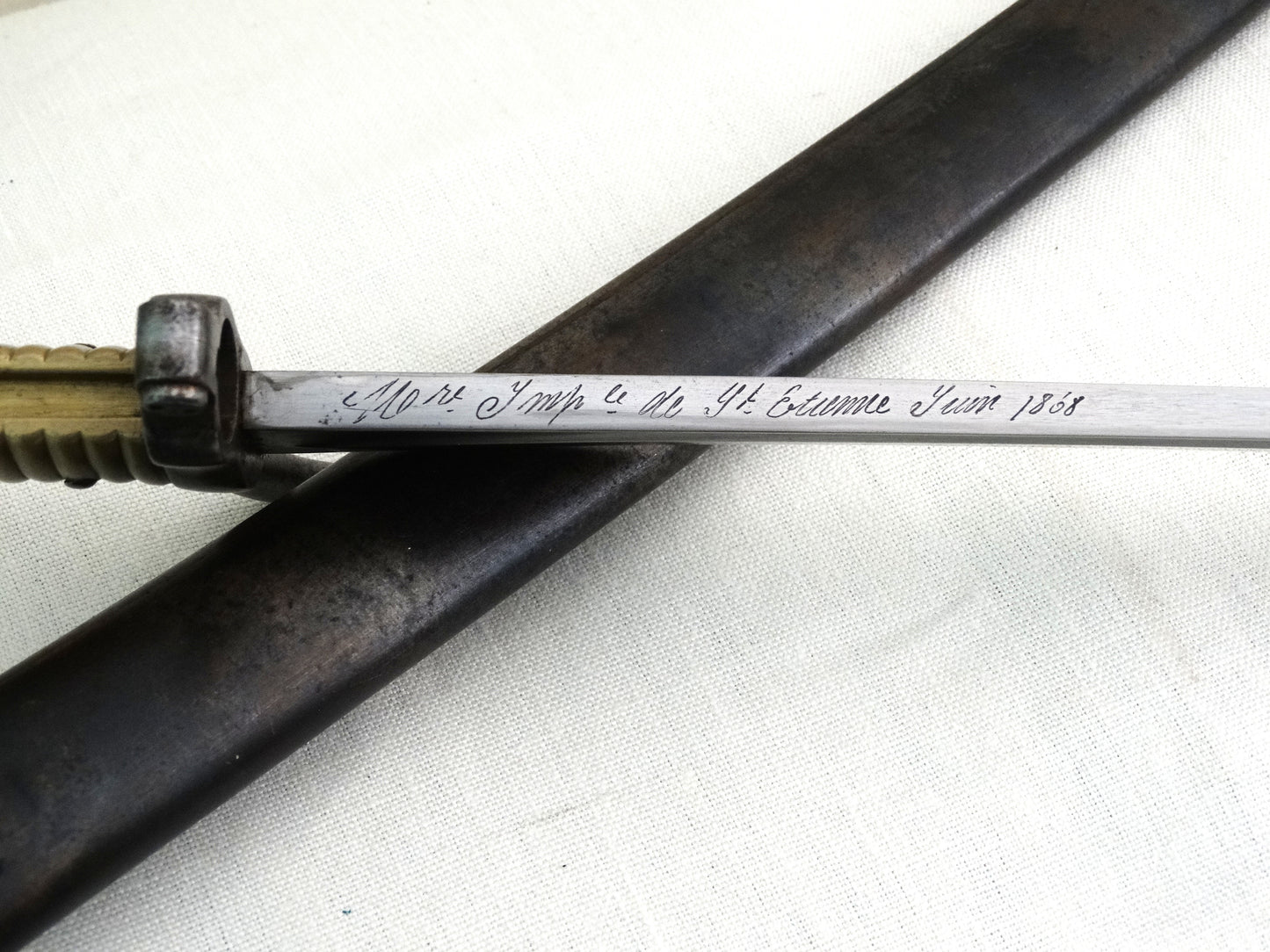 Baïonnette Chassepot 1866 série Z avec lame yatagan et poignée laiton
Marquage Lame 'Manufacture Impérial de St Etienne Juin 1868'