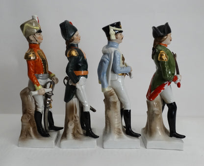 figurines Napoléon – Faïence fine de Desvres – 22 cm – Années 1960. Vue intégrale coté droit.