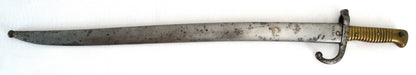 Baïonnette Chassepot Modèle 1866 Châtellerault 1867 | Prise de guerre allemande.
Vue intégrale dans son fourreau.