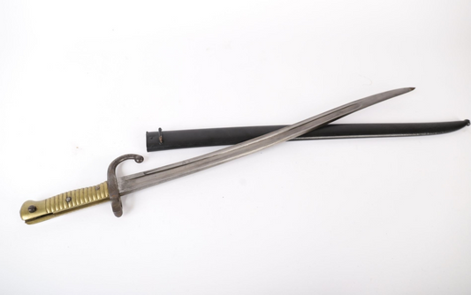 Baïonnette Chassepot Modèle 1866 – Second Empire. Vue intégral artistique.