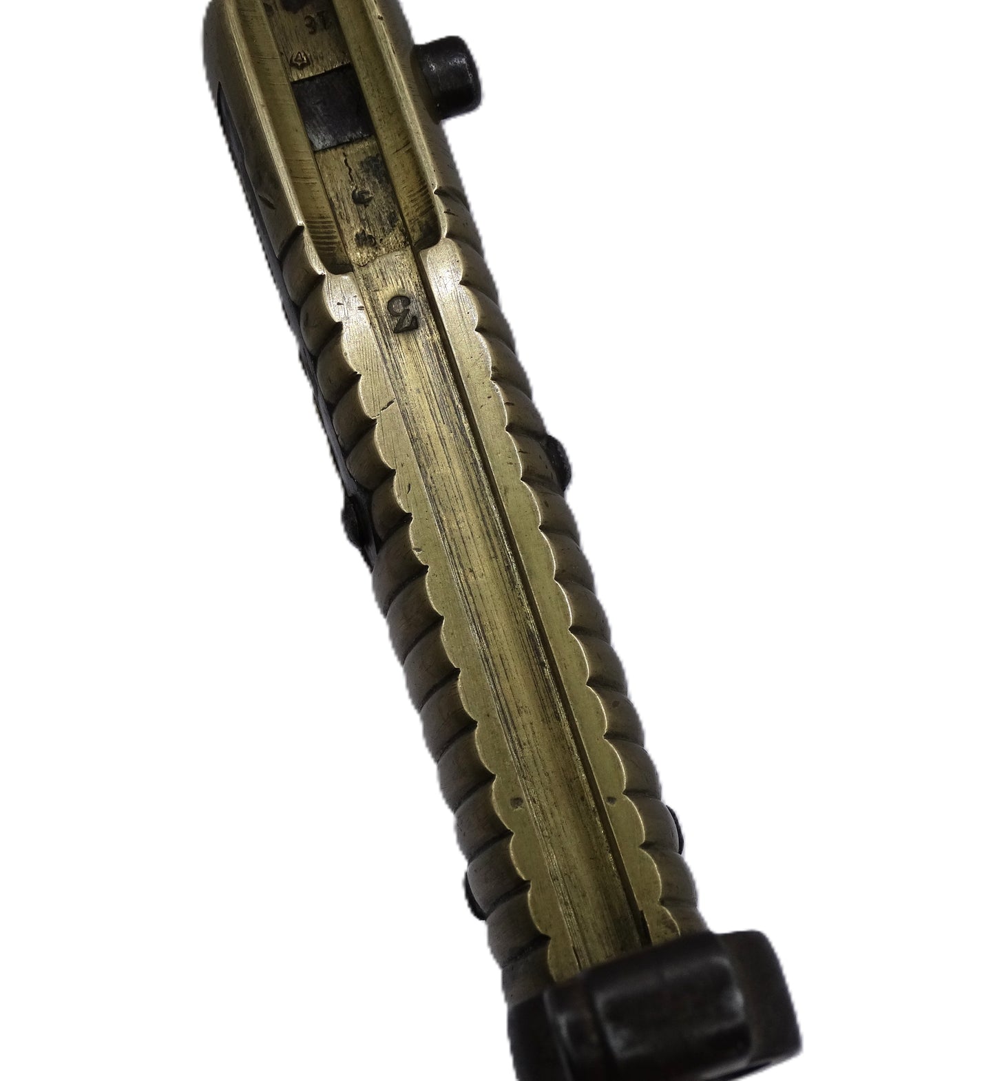 Baïonnette Chassepot Modèle 1866 – Second Empire. Zoom sur rail et marquage du manche laiton.