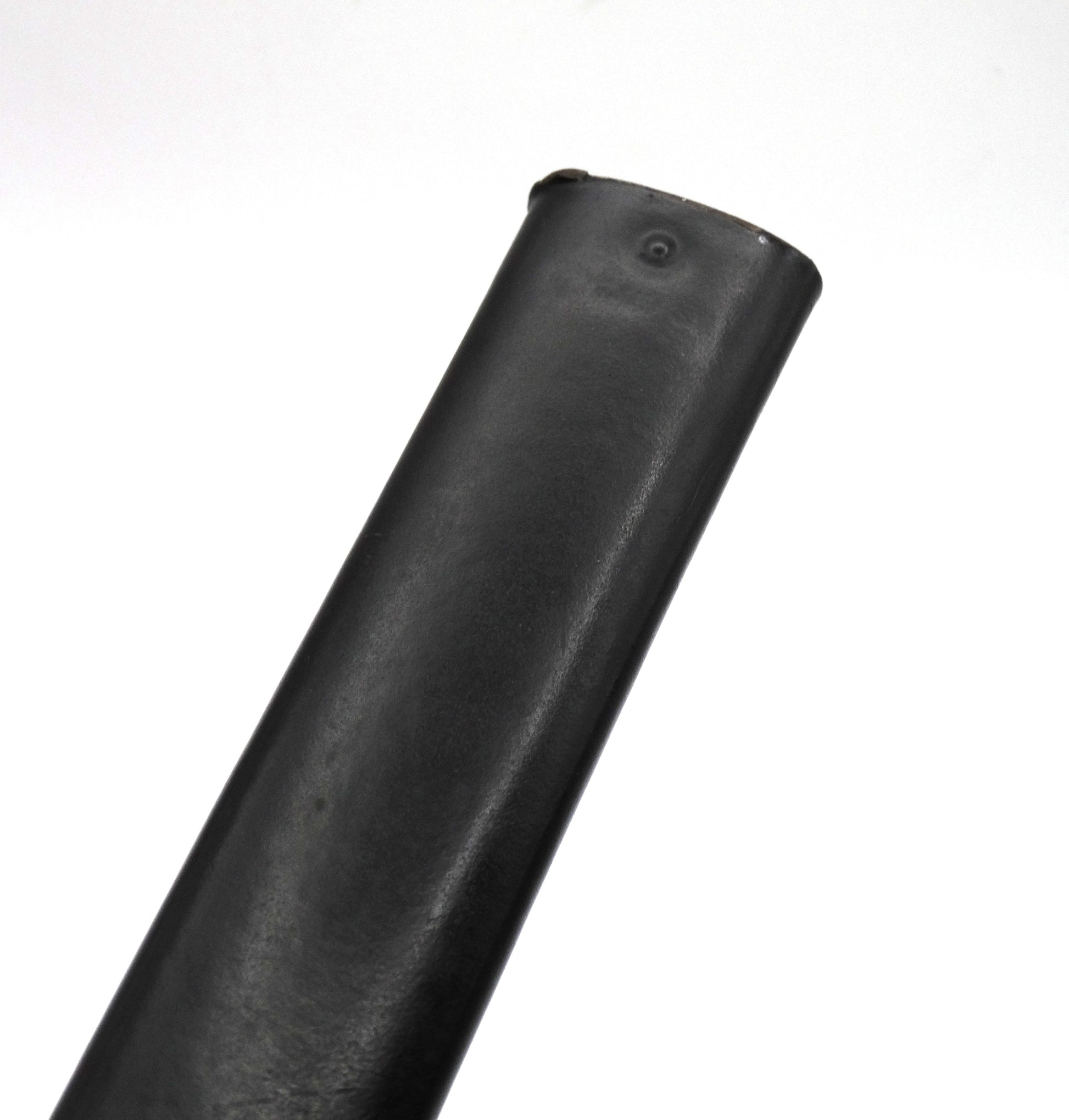 Baïonnette Chassepot Modèle 1866 – Second Empire. Zoom sur partie du fourreau repeint. 