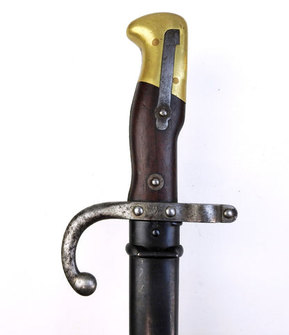 Baïonnette Gras modèle 1874 Marine mono matricule. Zoom sur manche et poinçon ancre marine.