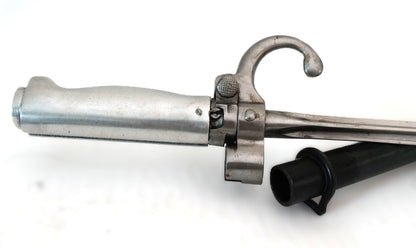 Baïonnette Rosalie Réplique Moderne – Modèle 1886/1915 WW1 .
Zoom sur manche.