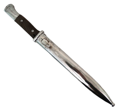 Baïonnette S84/98 III 1944 | Karabiner 98k – Wehrmacht98k – 1944.
Vue intégrale dans son fourreau face B