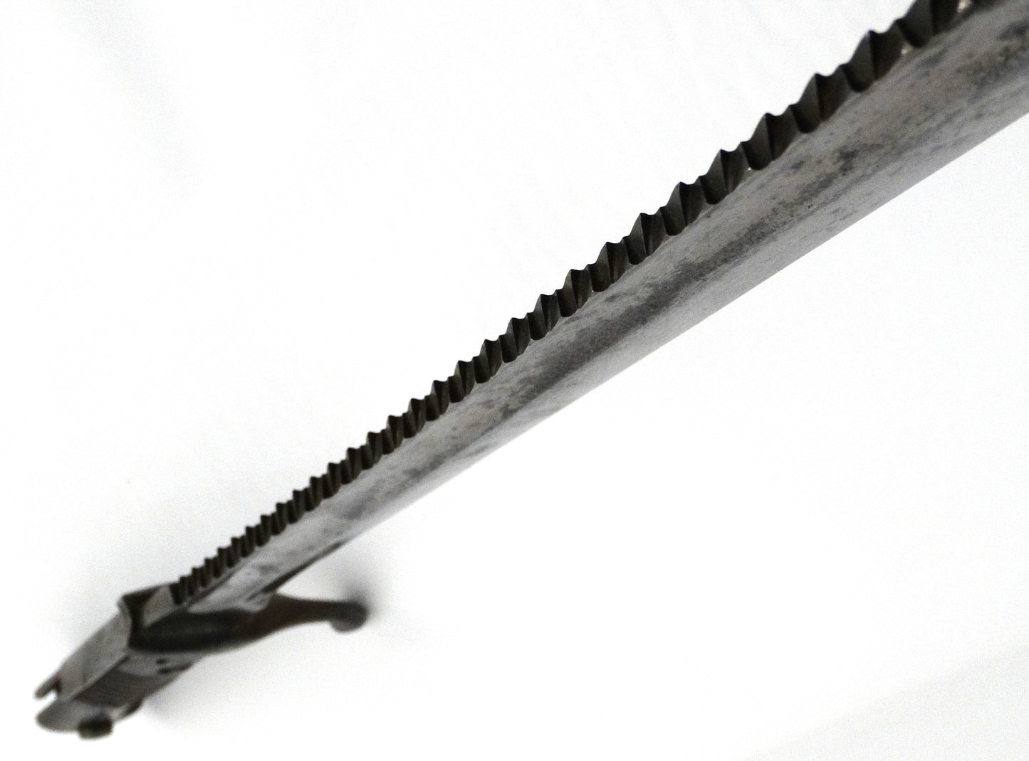 Baïonnette allemande S98/05 à dents de scie – Hammesfahr 1916 – WW1.
Zoom sur scie de lame 2.