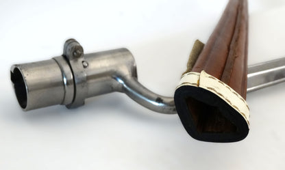 Baïonnette de fusil modèle 1777 avec son fourreau – Réplique Pedersoli.
Vue artistique.