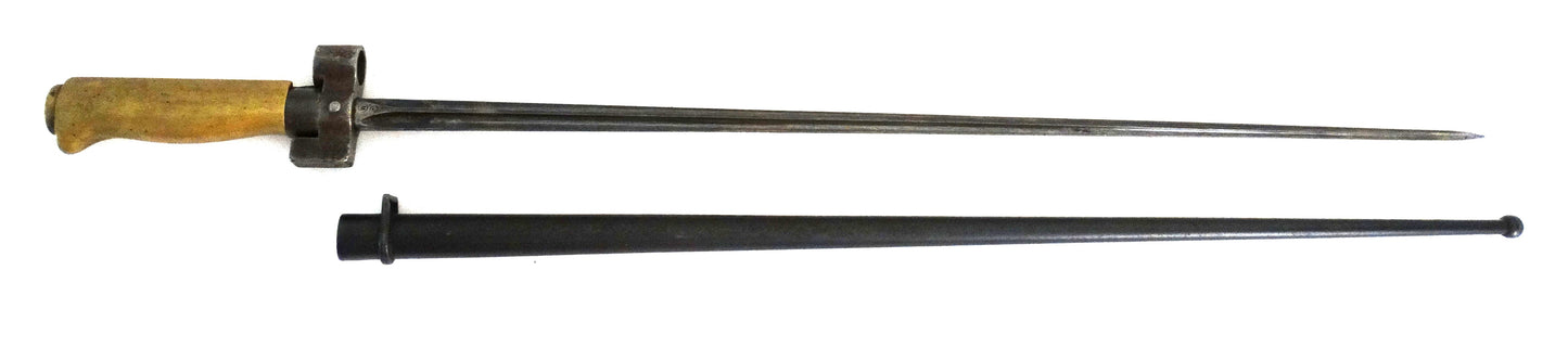 Baïonnette française Modèle 1886-15 Rosalie  Poignée laiton.
Vue intégrale face A