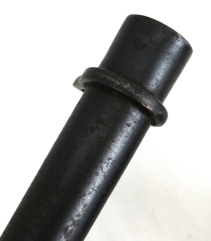 Baïonnette française Modèle 1886-15 Rosalie  Poignée laiton.
Zoom haut de fourreau.