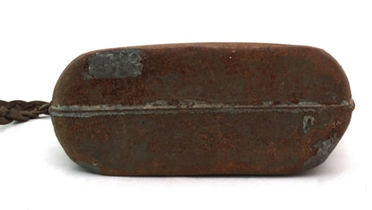 Bidon / Gourde Modèle 1935 – Avec Sangle Tressée.
Vue intégrale du dessous.