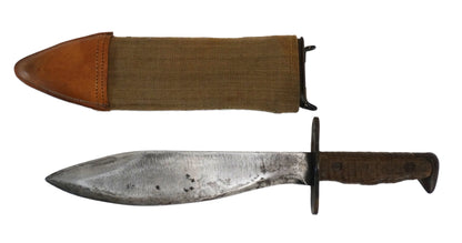 Bolo US Model 1917 PLUMB PHILA 1918 | Couteau de tranchée WWI.
Vue intégrale lame hors fourreau coté gauche.