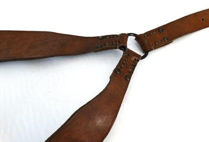 Brelage complet MAS-36 cuir.
Zoom sur anneau de bretelles