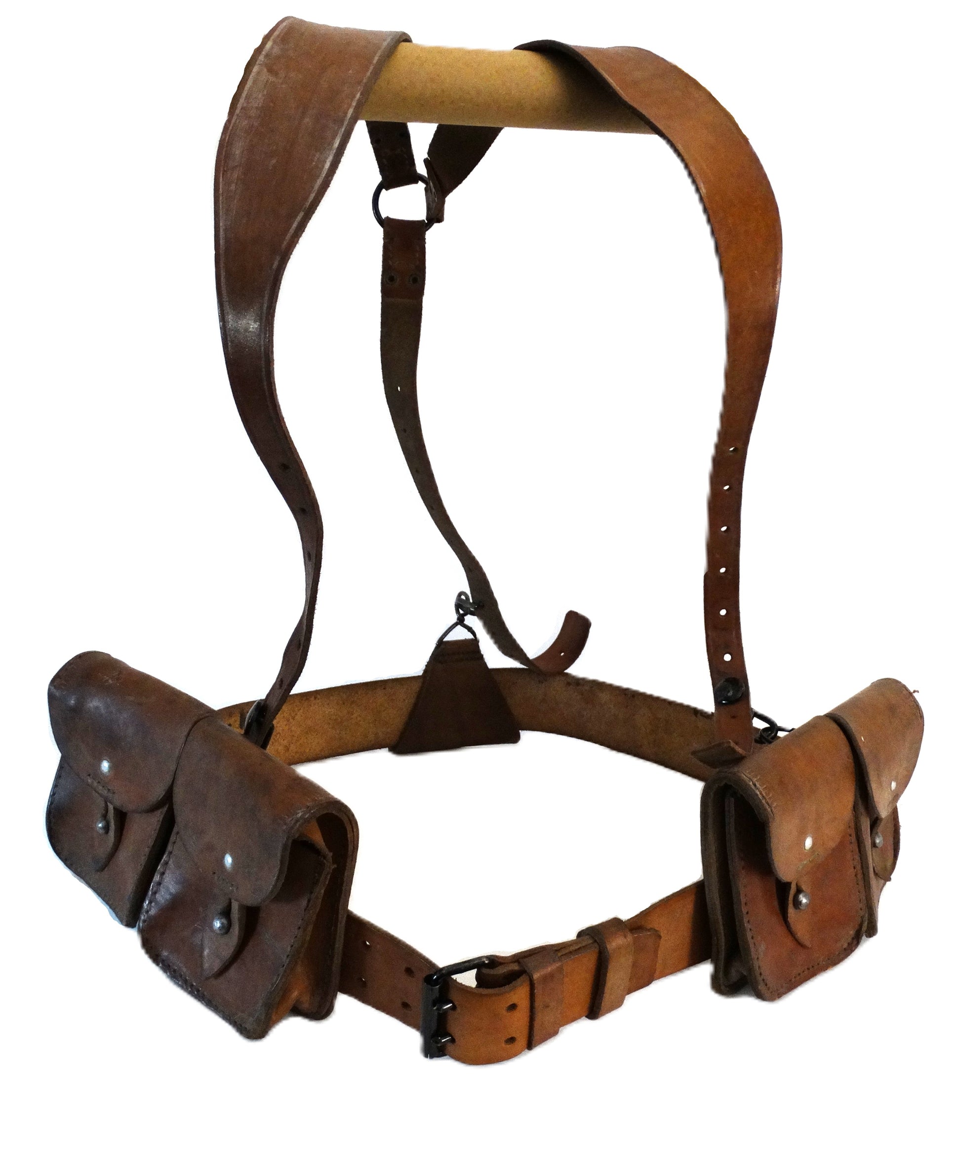 Brelage complet MAS-36 cuir.
Vue intégrale de face.