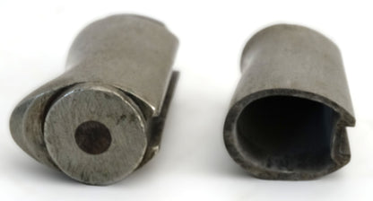 Briquet d’Art de Tranchée WWI – Manche de Baïonnette Rosalie Française & Aigle USA – Réalisation Troupes Américaines en France.
Vue intégrale 2 partie du dessous.