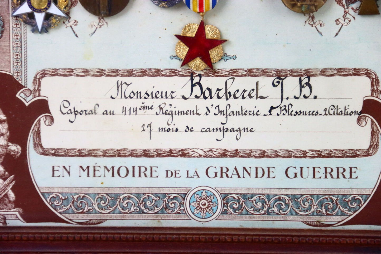 En mémoire de la Grande Guerre – Caporal Barberet J.-B., 414e Régiment d’Infanterie.
Zoom sur la dénomination du militaire et de son régiment. 