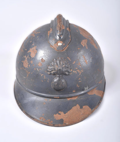 Casque Adrian M15 Infanterie – Coque taille B | 14-18.
Vue intégrale face A