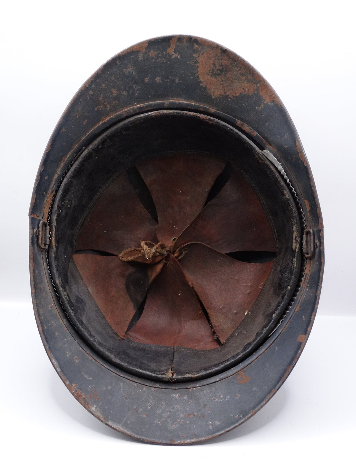 Casque Adrian M15 Infanterie – Coque taille B | 14-18.
Vue intégrale intérieur 2