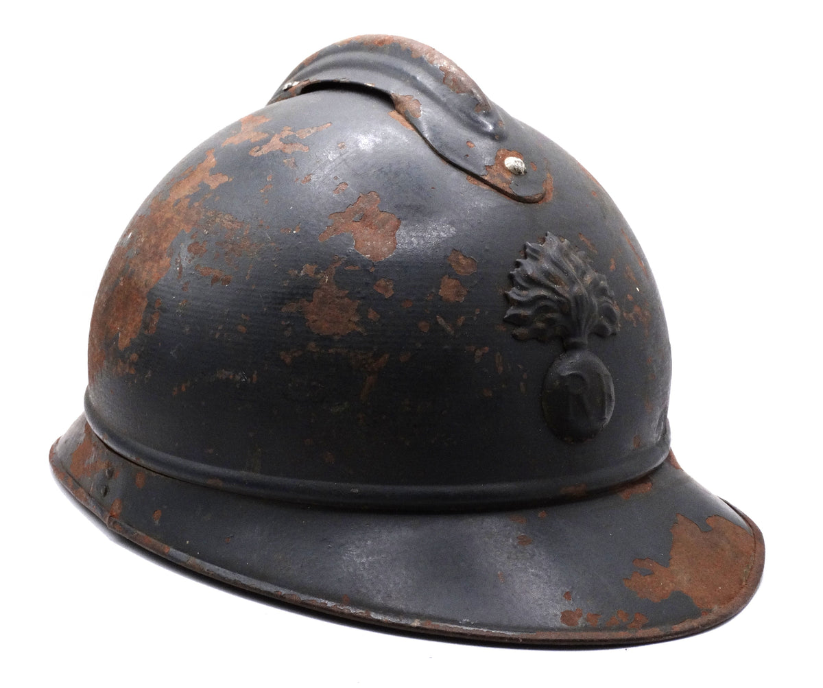 Casque Adrian M15 Infanterie – Coque taille B | 14-18.
Vue intégrale 3/4 face.