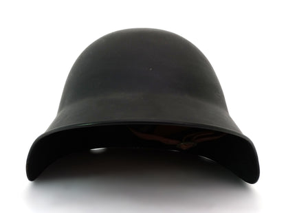  Casque Suisse Modèle 1840 – Coque Acier Noire.
Vue intégrale de face.