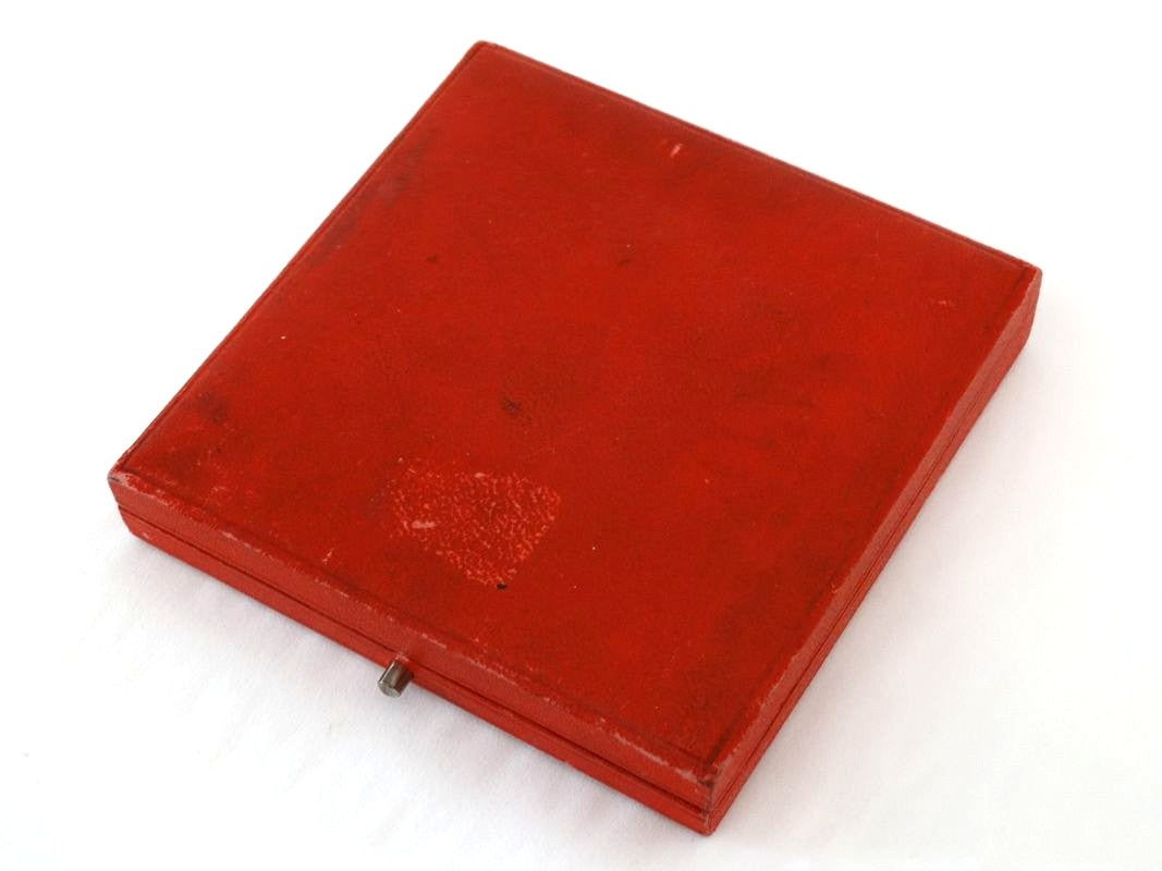 Coffret Medaille pour service rendu - Restauration militaire - Strasbourg 1900.
Dessous du coffret.