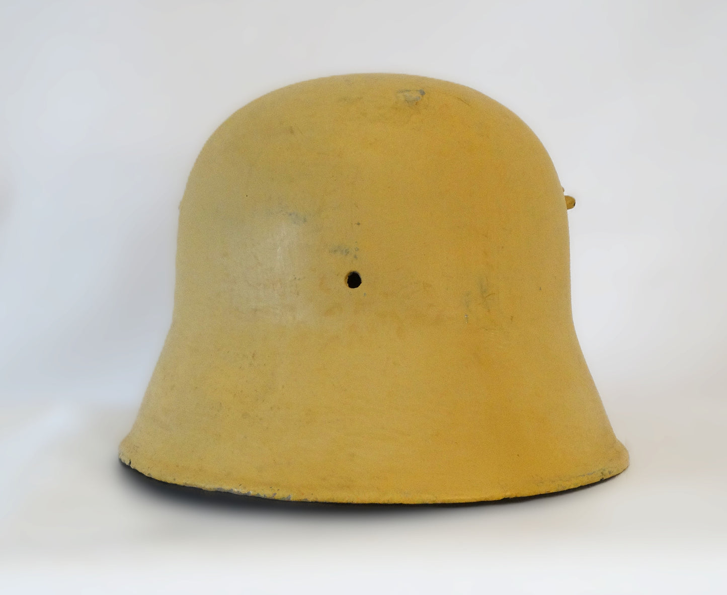 Coque de Casque Allemand M1916 – Stahlhelm WW1 – Vue intégrale arrière.
