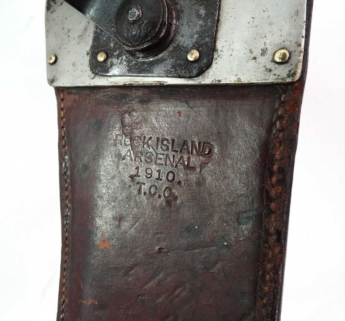 Couteau Hospital Corps M1905 | Springfield Armory USA.
Zoom sur marquage fourreau