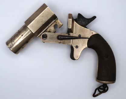 FRANCE. Pistolet lance-fusée court Chobert Paris – Première Guerre mondiale