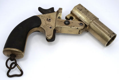 FRANCE. Pistolet lance-fusée court Chobert Paris – Première Guerre mondiale