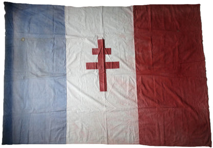 Drapeau France Libre tricolore – Croix de Lorraine cousue 195×135 cm. Coté recto vue intégrale.