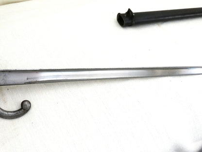 Fabrication_autrichienne_Baionnette_Gras_modele_1874_Usine_de_STEYR_1879. Lame coté droit.
