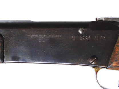 Fusil Lebel Modèle 1886-93 – Calibre d’origine 8×51 R – Manufacture de Tulle (1920).
Zoom sur marquage du boitier de culasse.