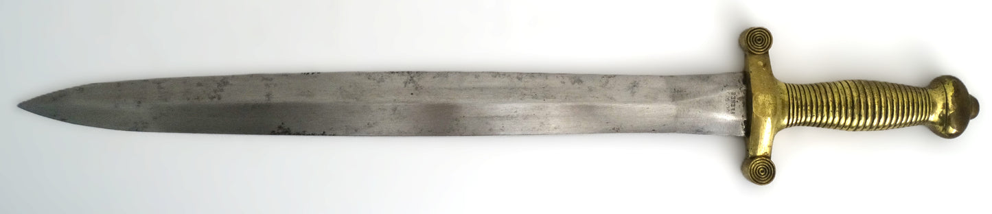 Glaive d’infanterie modèle 1831 – Arme de collection française authentique.
Vue intégrale glaive et marquage sur lame.