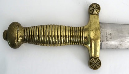 Glaive d’infanterie modèle 1831 – Arme de collection française authentique.
Zoom sur manche et marquage et poinçons de lame.