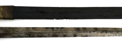 Glaive pompier modèle 1831 avec fourreau. Zoom sur lame et corps de fourreau coté droit.