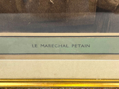 Gravure d’époque représentant le Maréchal Pétain 1919. Zoom sur titre du cadre.