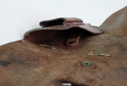 Holster MAC 50 1er Type – Cuir Marron.
Zoom sur intérieur.