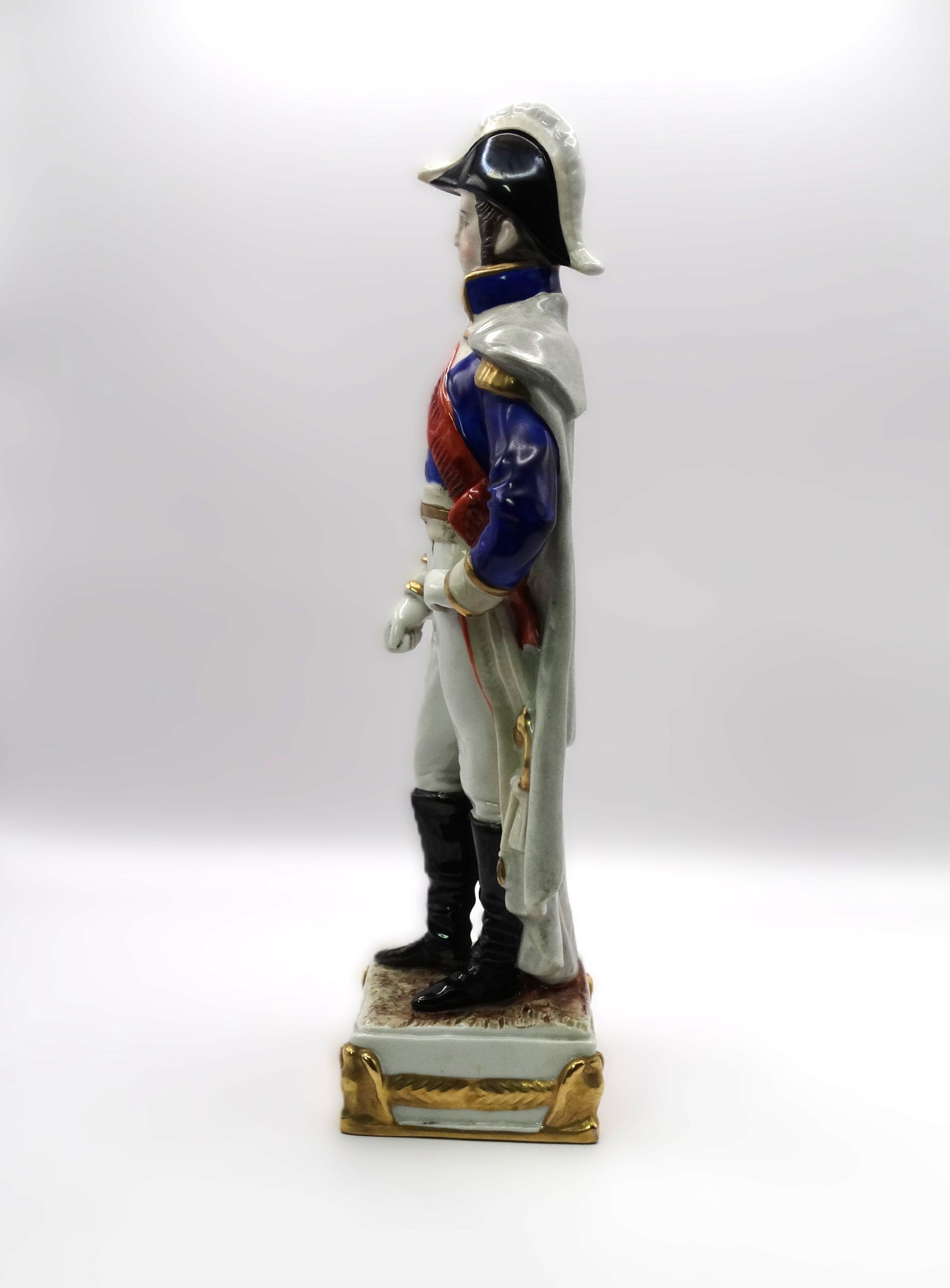 Maréchal Jean Lannes par Scheibe-Alsbach (porcelaine allemande) coté gauche