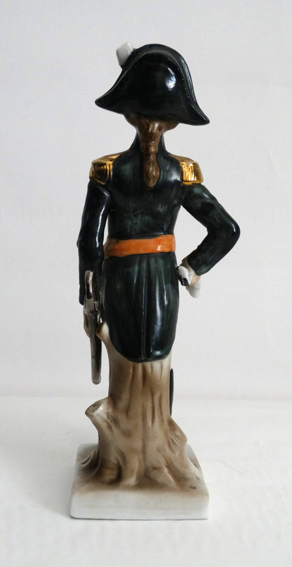 Maréchal de l’Empire, vue intégrale de dos.