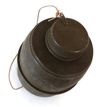 Masque à gaz Défense passive Schneider-Poelman France 1938-1940.
Cartouche neuve du dessus.