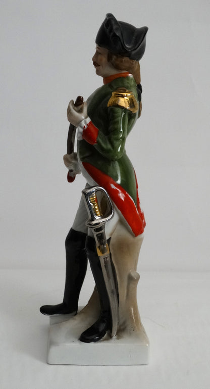 Officier de Cavalerie, vue intégrale coté gauche.