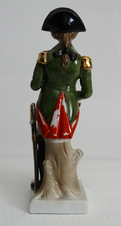 Officier de Cavalerie, vue intégrale de dos.